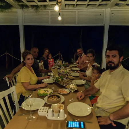 Nergos Garden מלון סייד