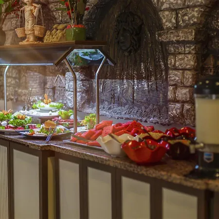 Nergos Garden Отель 4*