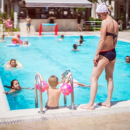 Otel Nergos Garden 4*